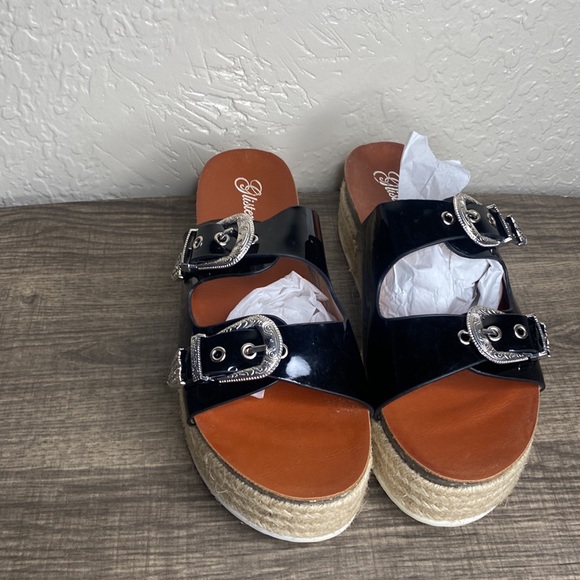 Stunning slides - Picture 2 of 6